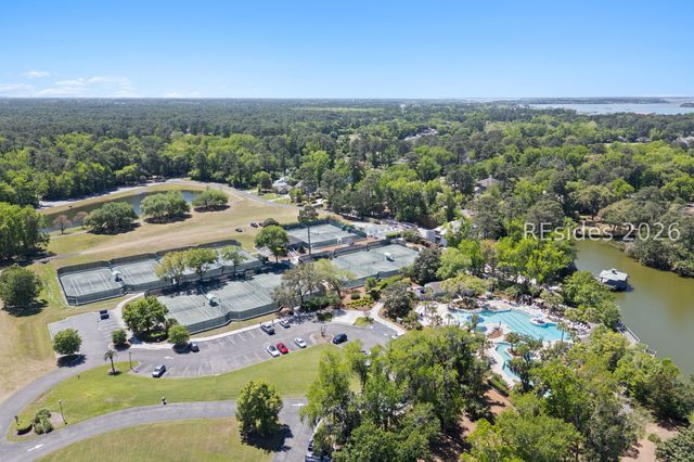 10 Manor Court Ln, Hilton Head Island, SC 29926