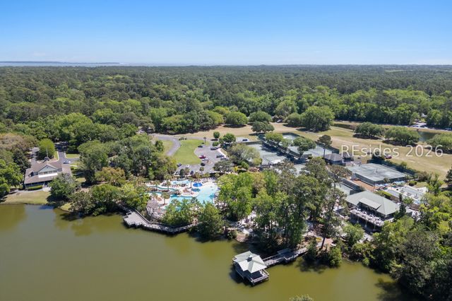 10 Manor Court Ln, Hilton Head Island, SC 29926