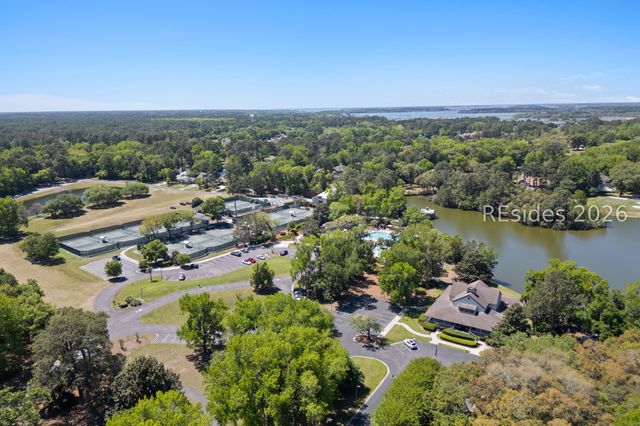 10 Manor Court Ln, Hilton Head Island, SC 29926