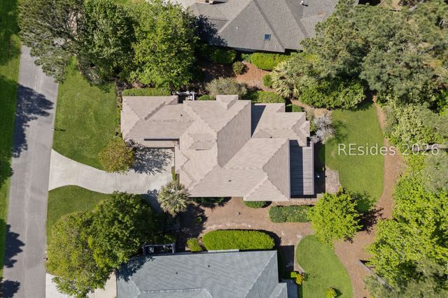 10 Manor Court Ln, Hilton Head Island, SC 29926