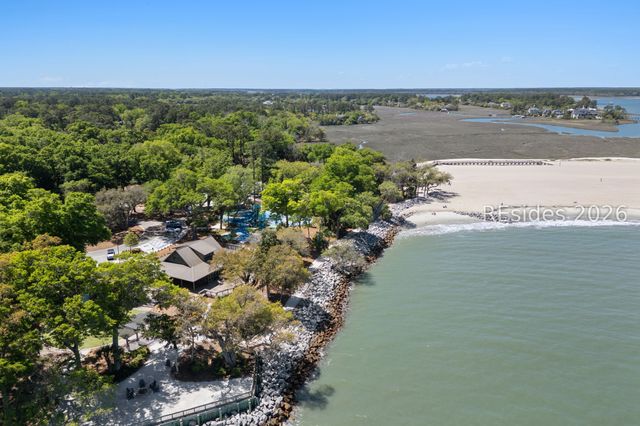 10 Manor Court Ln, Hilton Head Island, SC 29926