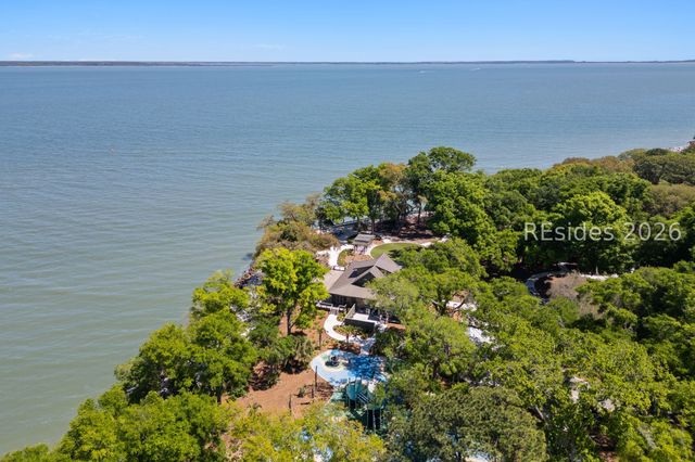 10 Manor Court Ln, Hilton Head Island, SC 29926