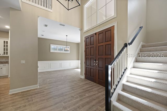 10 Manor Court Ln, Hilton Head Island, SC 29926