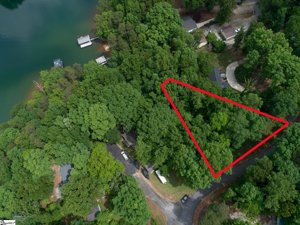 278 N Port Bass Drive, Fair Play, SC 29643