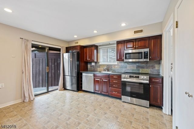 510 Auten Rd 3D 3D, Hillsborough Twp., NJ 08844