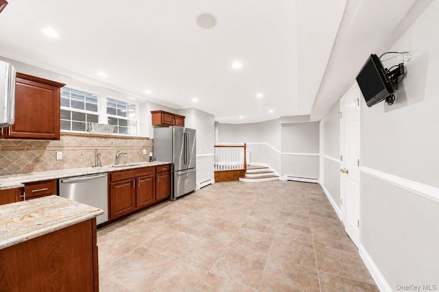 9 Tyler Court, Mahopac, NY 10541