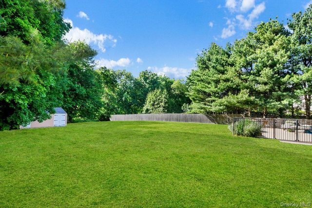 9 Tyler Court, Mahopac, NY 10541