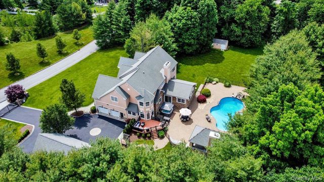 9 Tyler Court, Mahopac, NY 10541