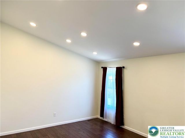 1319 MOHR Circle, Lower Macungie Twp, PA 18062