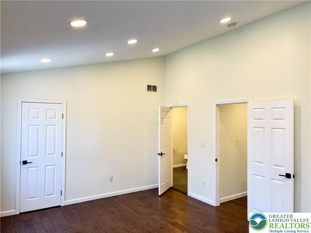 1319 MOHR Circle, Lower Macungie Twp, PA 18062
