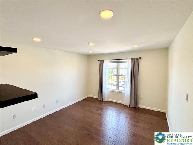1319 MOHR Circle, Lower Macungie Twp, PA 18062