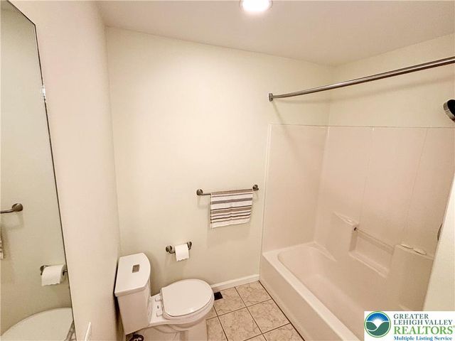 1319 MOHR Circle, Lower Macungie Twp, PA 18062