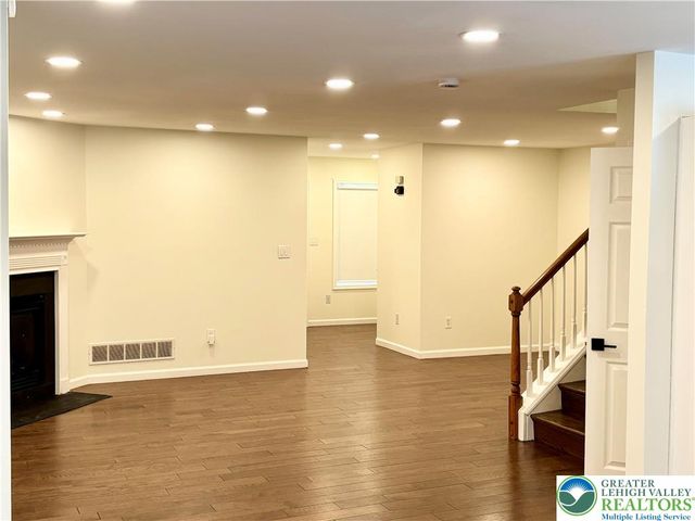 1319 MOHR Circle, Lower Macungie Twp, PA 18062