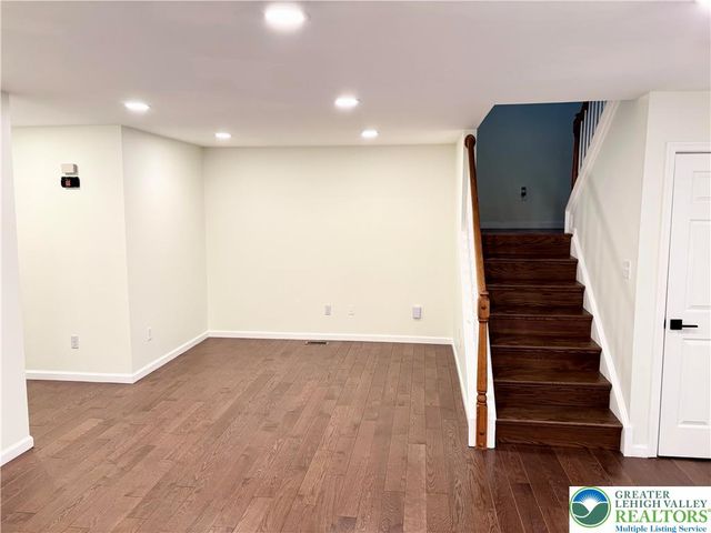 1319 MOHR Circle, Lower Macungie Twp, PA 18062