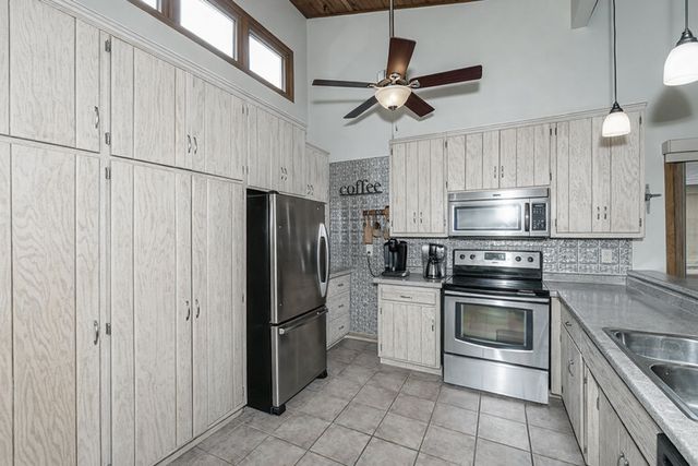 56381 400th Avenue, Zumbro Falls, MN 55991