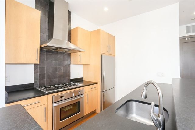 36 A St 3A, Boston, MA 02127