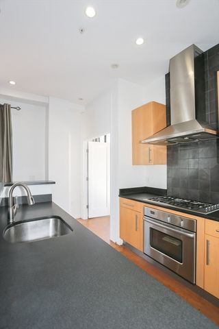 36 A St 3A, Boston, MA 02127