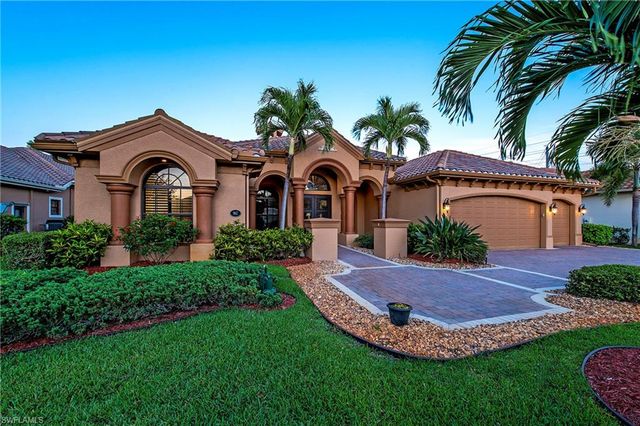 967 Tivoli DR, Naples, FL 34104