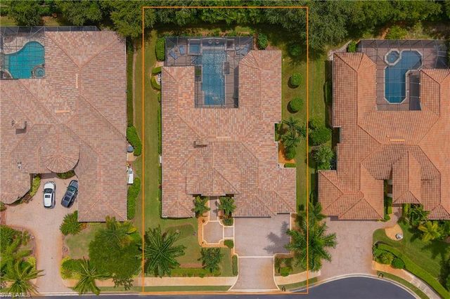 967 Tivoli DR, Naples, FL 34104