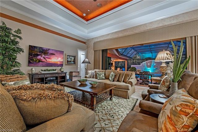 967 Tivoli DR, Naples, FL 34104