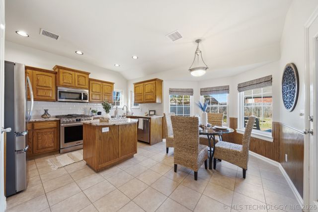 5006 S 189th East Avenue, Tulsa, OK 74134