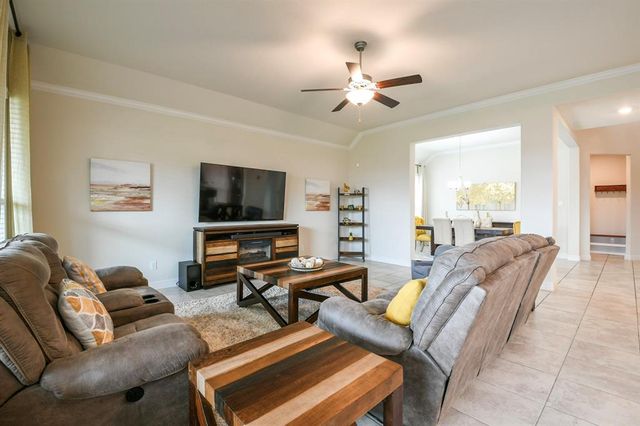 14011 Lago Creek Court, Rosharon, TX 77583