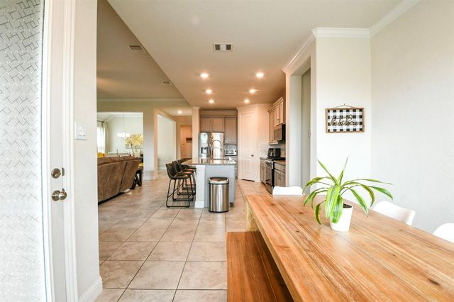 14011 Lago Creek Court, Rosharon, TX 77583