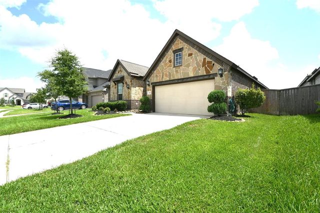 14011 Lago Creek Court, Rosharon, TX 77583