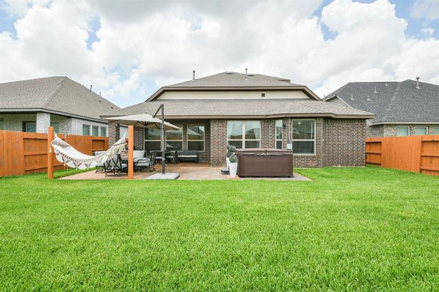 14011 Lago Creek Court, Rosharon, TX 77583