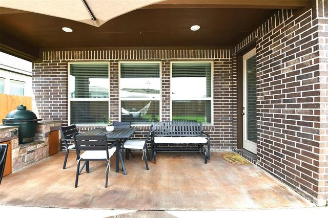 14011 Lago Creek Court, Rosharon, TX 77583