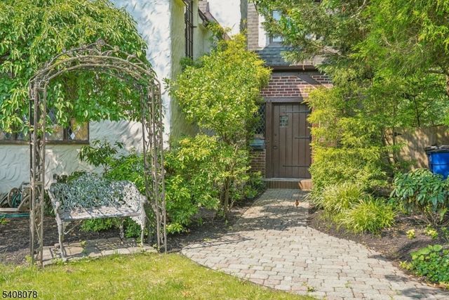 90 Whitney Rd, Millburn Twp., NJ 07078