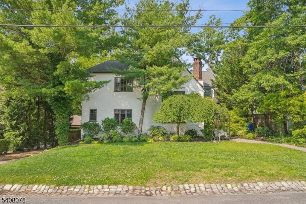 90 Whitney Rd, Millburn Twp., NJ 07078