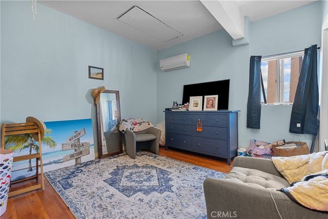 11837 Hunnewell, Sylmar, CA 91342