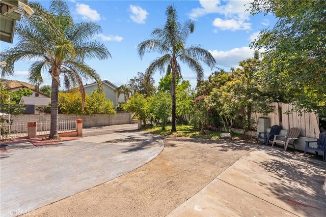 11837 Hunnewell, Sylmar, CA 91342