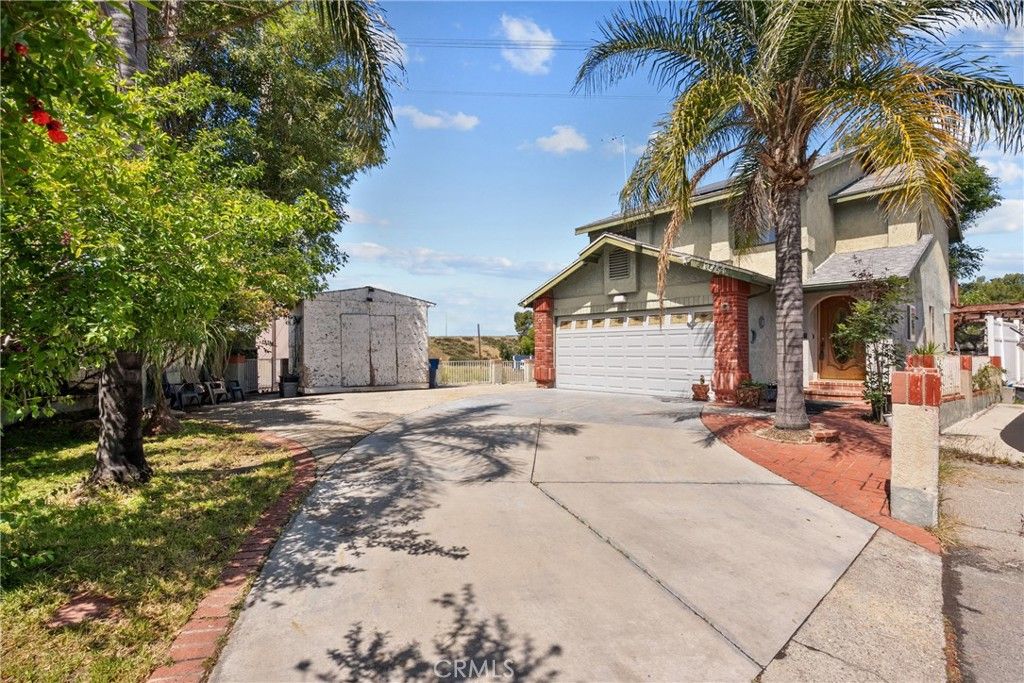 11837 Hunnewell, Sylmar, CA 91342