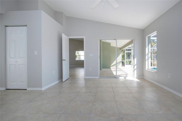 9590 KNIGHTSBRIDGE CIRCLE, Sarasota, FL 34238