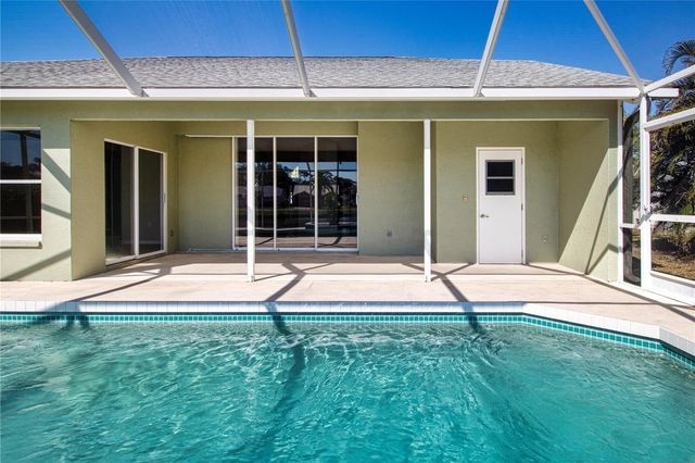 9590 KNIGHTSBRIDGE CIRCLE, Sarasota, FL 34238