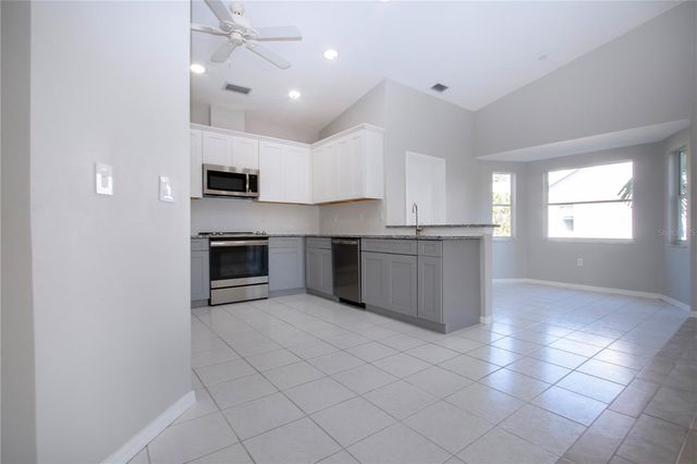 9590 KNIGHTSBRIDGE CIRCLE, Sarasota, FL 34238