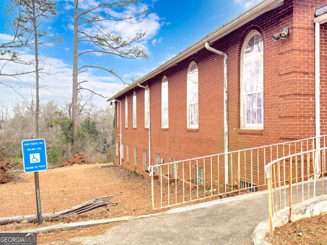 330 N 16th Street, Griffin, GA 30223