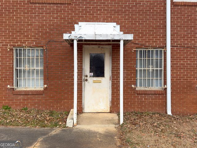330 N 16th Street, Griffin, GA 30223