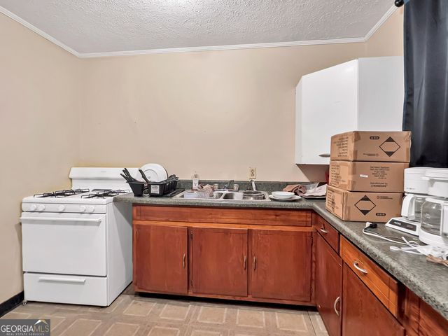 330 N 16th Street, Griffin, GA 30223