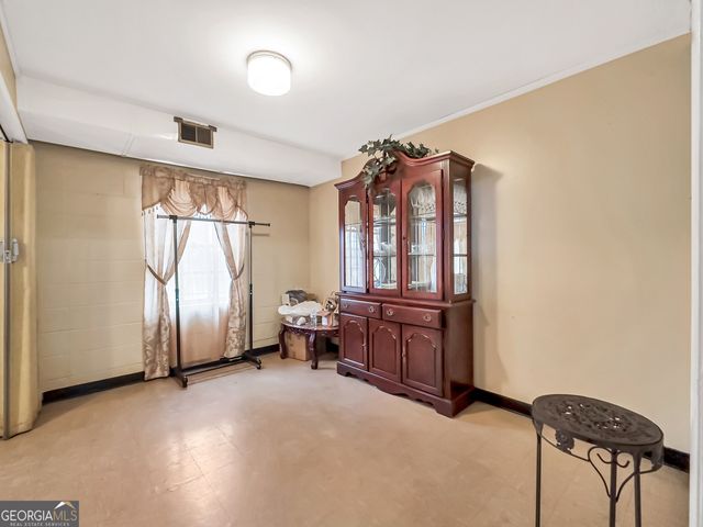 330 N 16th Street, Griffin, GA 30223