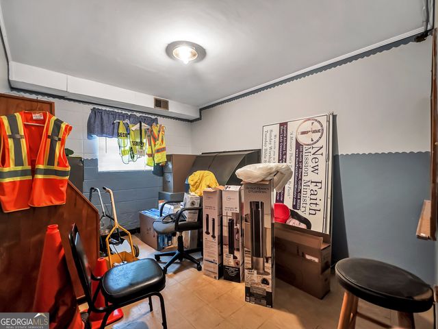 330 N 16th Street, Griffin, GA 30223