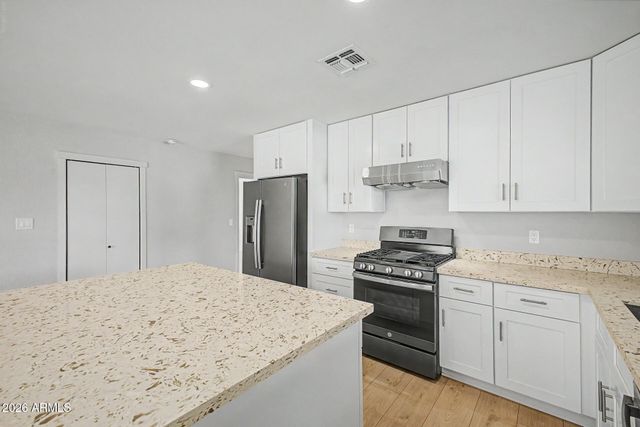 1969 E DUKE Drive, Tempe, AZ 85283