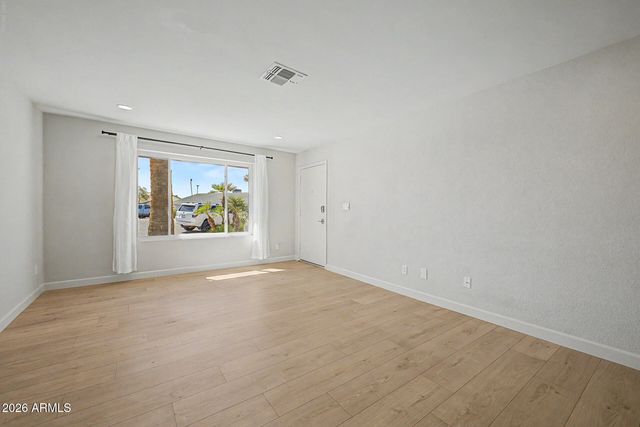 1969 E DUKE Drive, Tempe, AZ 85283