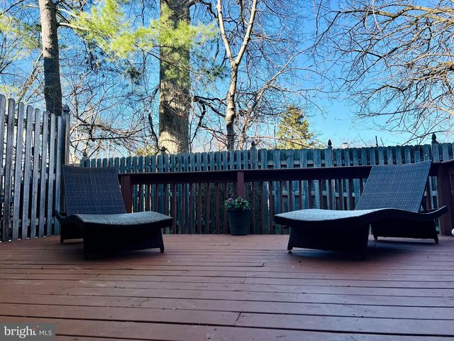 407 EAGLE RD, Wayne, PA 19087