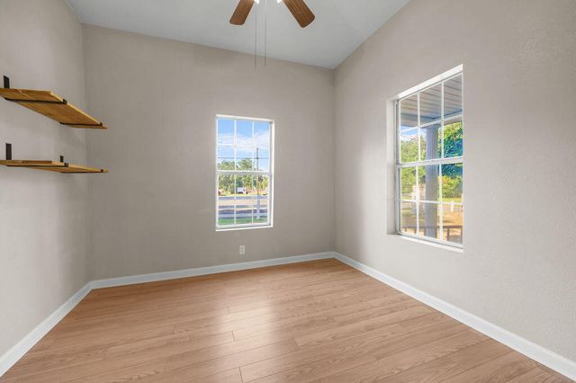 721 N Texas St, Deridder, LA 70634