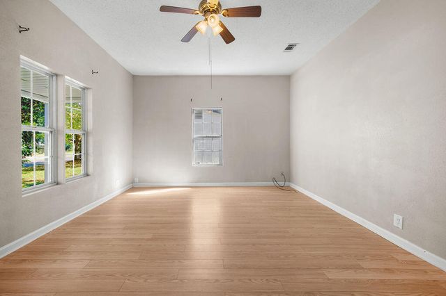 721 N Texas St, Deridder, LA 70634