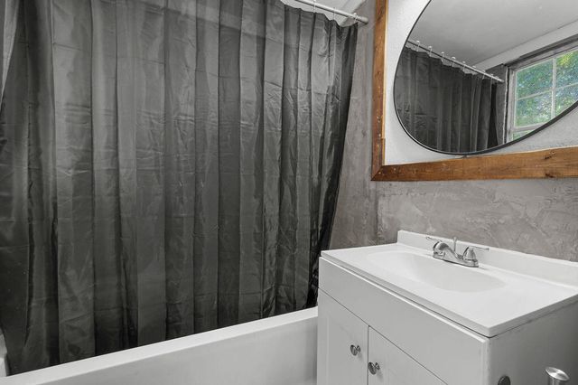 721 N Texas St, Deridder, LA 70634