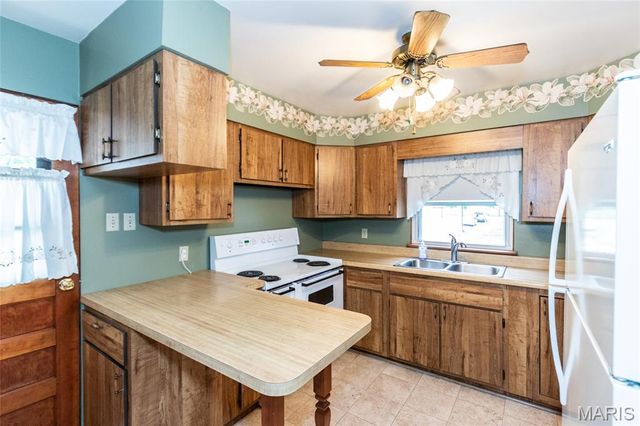 211 10th Street, Crystal City, MO 63019